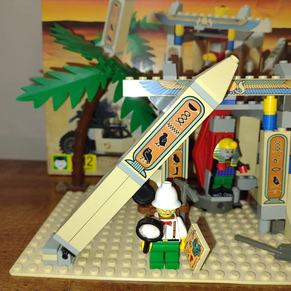 Like new Lego Mummy's Tomb Egyptian with original box and instructions, retired